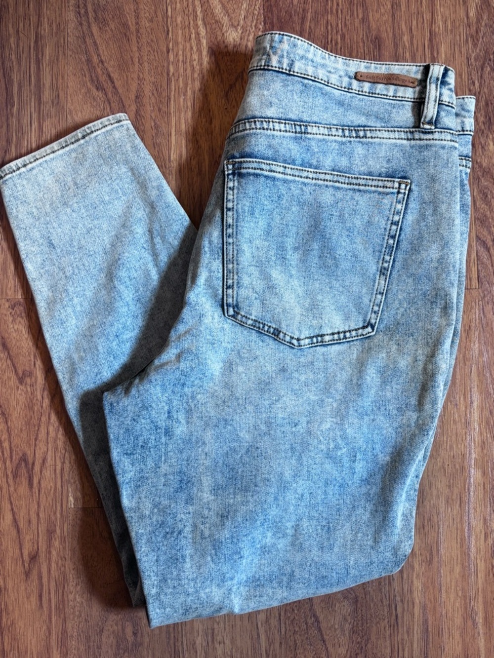 Soft Surroundings Mom Style Acid Wash Blue Jeans